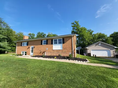 1114 Staunton Sugar Grove Rd, Washington Court House, OH 43160