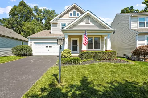 3692 Grimes Dr, Columbus, OH 43204