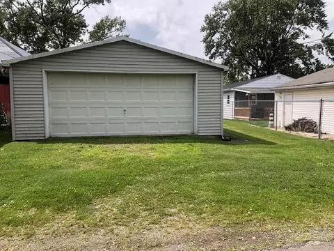 496 Park Blvd, Marion, OH 43302 photo 3