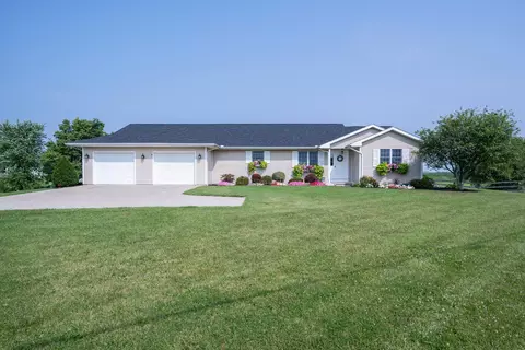 2704 Rowe Ging Rd SW, Washington Court House, OH 43160