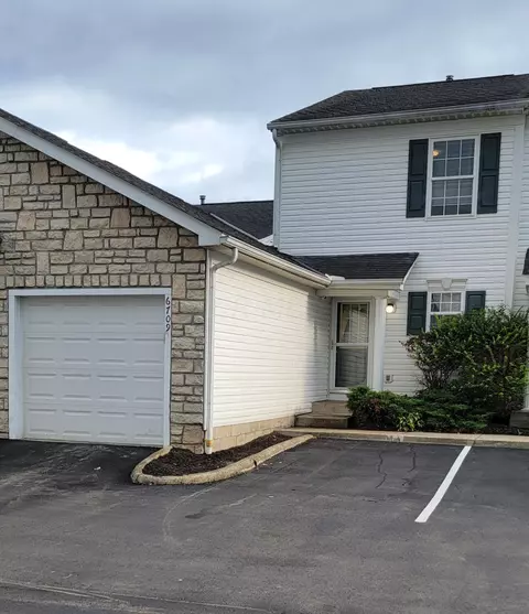 6709 Lagrange Dr #51B, Canal Winchester, OH 43110