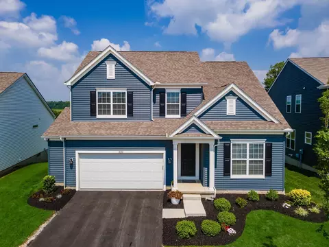 430 Bethpage Blvd, Commercial Point, OH 43116