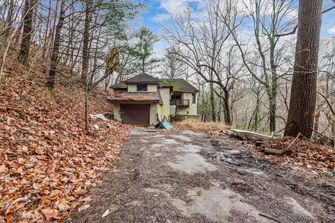 2750 Dorman Dr, Portsmouth, OH 45662