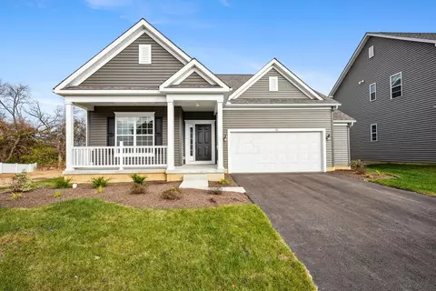 12 Erin Hills Rd, Commercial Point, OH 43116
