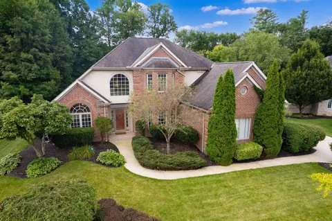 5082 Manor Ridge Ct, Westerville, OH 43082