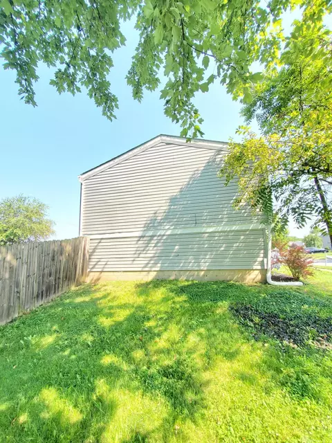 6024 Lakefront Ave, Hilliard, OH 43026