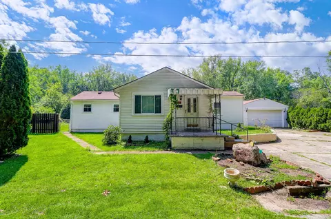 4445 Bon Air Dr, Gahanna, OH 43230