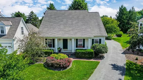3460 Fairway Commons Dr, Hilliard, OH 43026