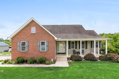 2710 Maple Leaf Ct, Centerburg, OH 43011