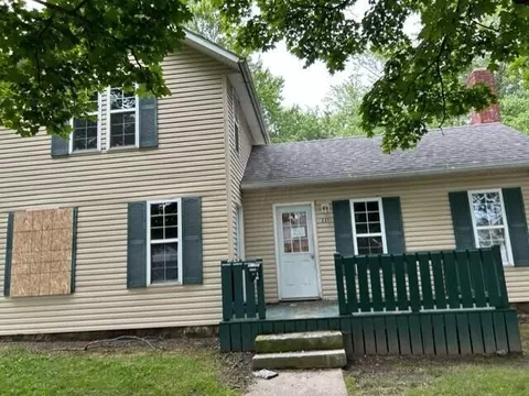 221 W Emerald St, Willard, OH 44890 photo 1