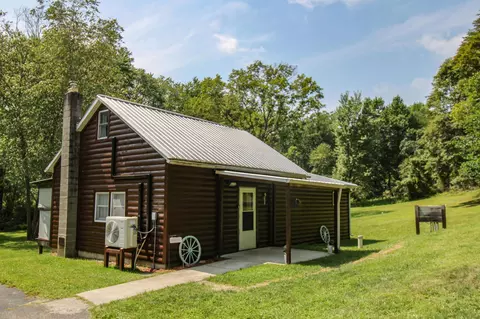 24517 Woltz Rd, Rockbridge, OH 43149