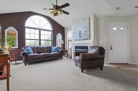2450 Landings Way #2, Grove City, OH 43123