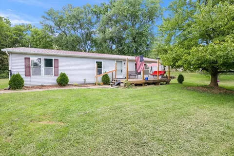 12 Scheffler St, Newark, OH 43055