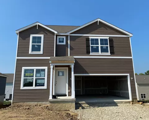 518 Faulkner Dr, Lithopolis, OH 43136