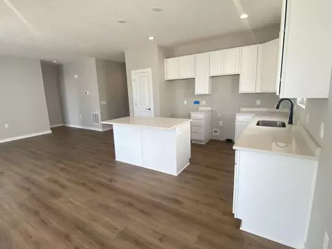 184 Lenell Loop, Delaware, OH 43015 photo 3