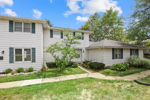 2814 Avati Dr #H-2, Columbus, OH 43207