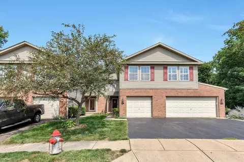 576 Chadwood Dr, Gahanna, OH 43230