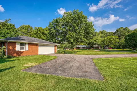 552 Sycamore Dr, Circleville, OH 43113 photo 6