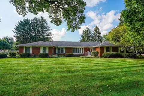 552 Sycamore Dr, Circleville, OH 43113 photo 2