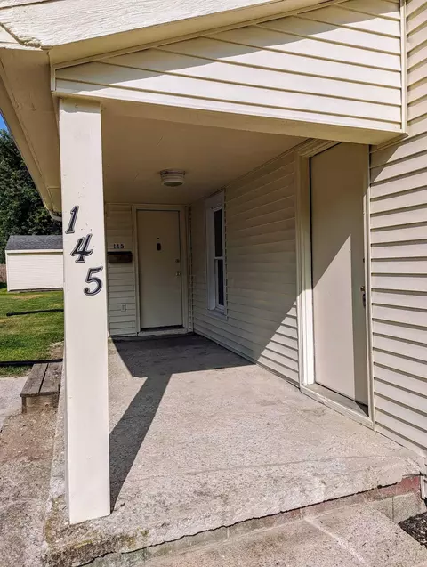 145 Scioto St, Marion, OH 43302 photo 2