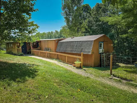 33041 Oliver Rd, Logan, OH 43138