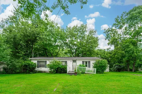 72 Brook Dr SW, Etna, OH 43068