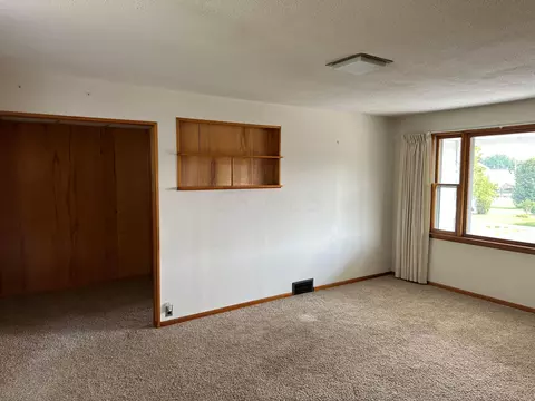1222 4th St, Logan, OH 43138 photo 9