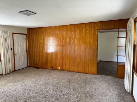 1222 4th St, Logan, OH 43138 photo 8