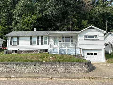 1222 4th St, Logan, OH 43138