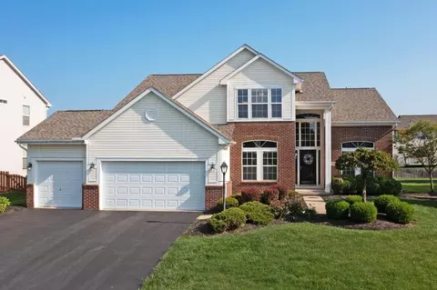 7797 Eagle Trace Dr, Westerville, OH 43082