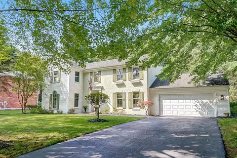 9338 Kemper Grove Ln, Loveland, OH 45140