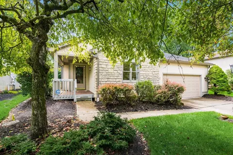 367 Meadowlark Ln, Columbus, OH 43214
