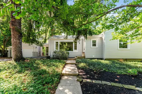 135 Orchard Dr, Worthington, OH 43085