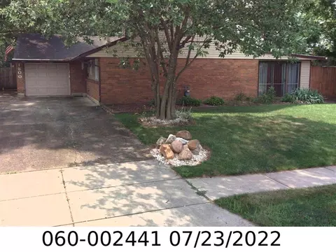 1800 Pickering Dr, Reynoldsburg, OH 43068