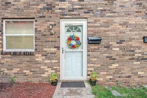 2363 Woodbrook Cir N #120, Columbus, OH 43223
