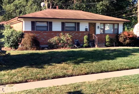 975 Hillery Rd, Columbus, OH 43229