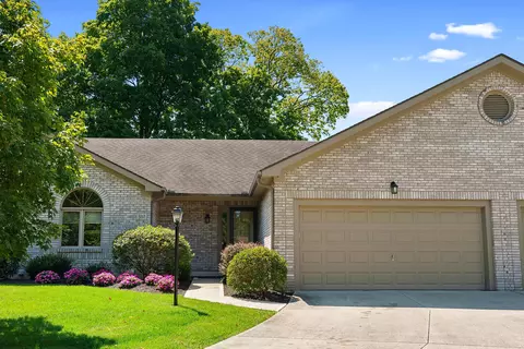 387 Castle Pines Dr, Columbus, OH 43230
