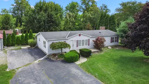 11 1st Ave SW, Pataskala, OH 43062