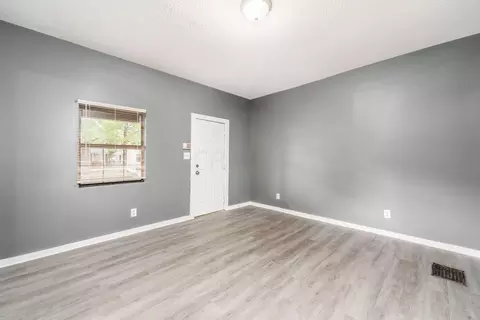 99-101 Whitethorne Ave, Columbus, OH 43223 photo 4