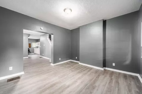 99-101 Whitethorne Ave, Columbus, OH 43223 photo 2