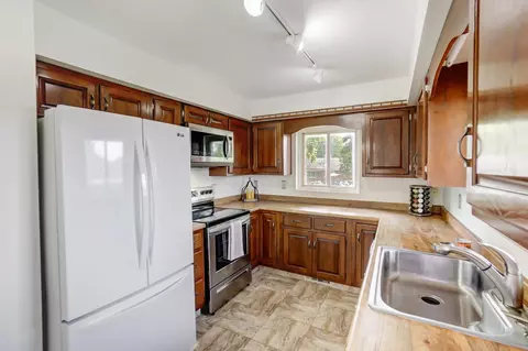 4124 Maricarr Dr, Kettering, OH 45429 photo 12