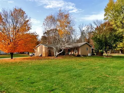 144 Warwood Dr, Granville, OH 43023