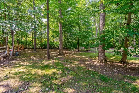 77 Beech Ct, Delaware, OH 43015 photo 28