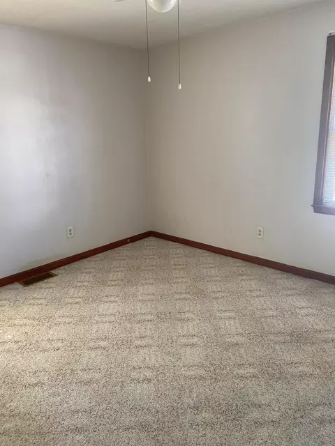 1083 Wilson Ave, Marion, OH 43302 photo 7