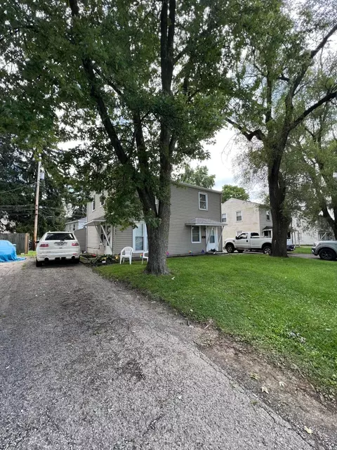 686 S 688 S Hamilton Rd, Whitehall, OH 43213