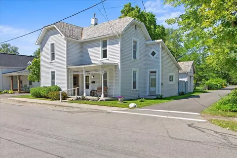 122 W 1st Ave, Plain City, OH 43064
