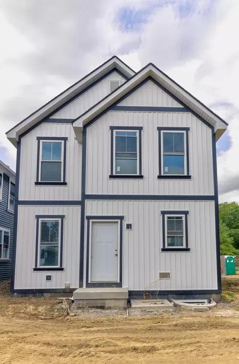 647 E Kossuth St, Columbus, OH 43206