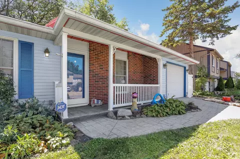 3857 Farm Brook Ln, Columbus, OH 43204 photo 3