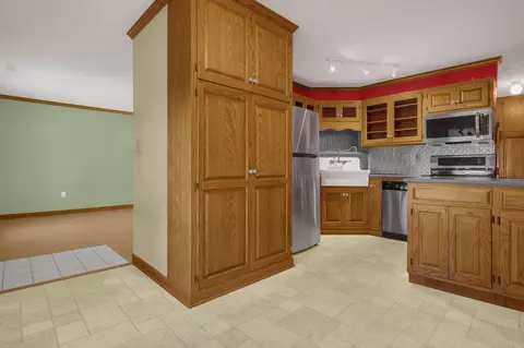 3857 Farm Brook Ln, Columbus, OH 43204 photo 13