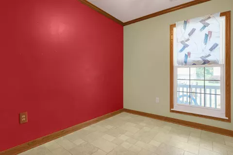 3857 Farm Brook Ln, Columbus, OH 43204 photo 9